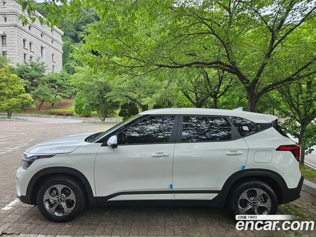 Kia Seltos 2023 2.0 автомат (гидро), миниатюра 2