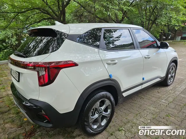 Kia Seltos 2023 2.0 автомат (гидро), миниатюра 5