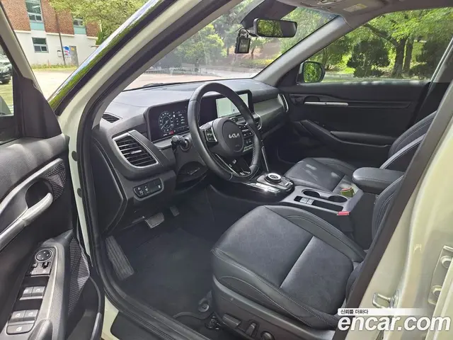 Kia Seltos 2023 2.0 автомат (гидро), миниатюра 9