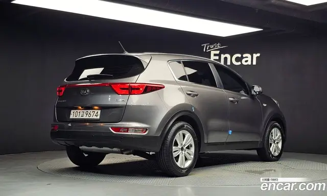 Kia Sportage 2016 1.7 автомат (гидро), миниатюра 2