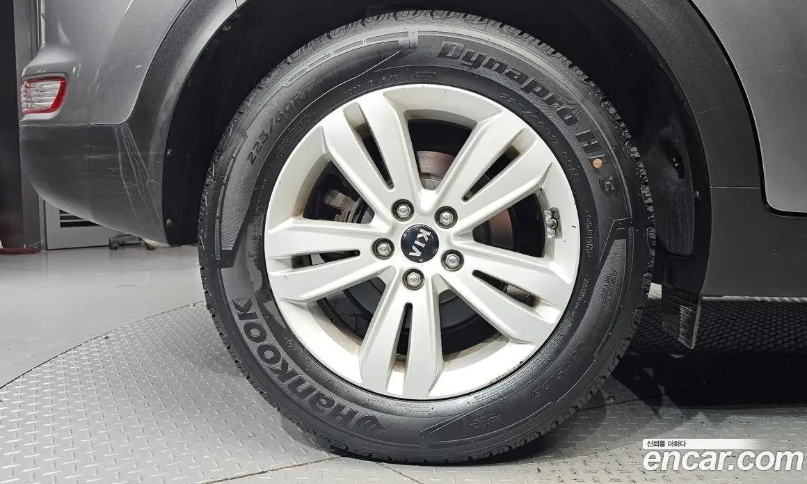 Kia Sportage 2016 1.7 автомат (гидро), фото 5