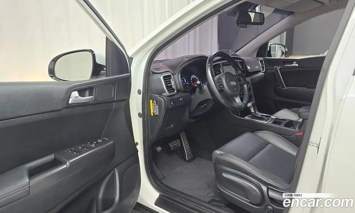 Kia Sportage 2017 2.0 автомат (гидро), фото 13