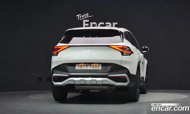 Kia Sportage 2022 1.6 автомат (гидро), миниатюра 4
