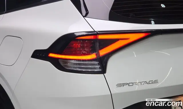 Kia Sportage 2022 1.6 автомат (гидро), миниатюра 9