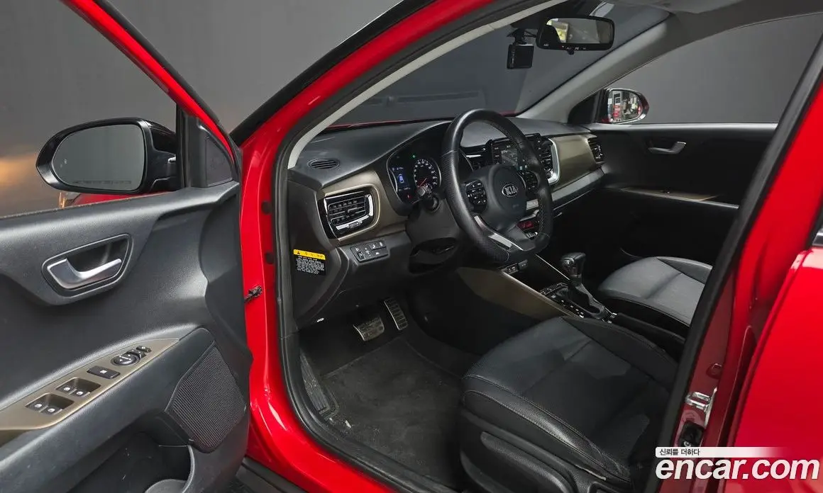 Kia Stonic 2018 1.6 автомат (гидро), фото 13