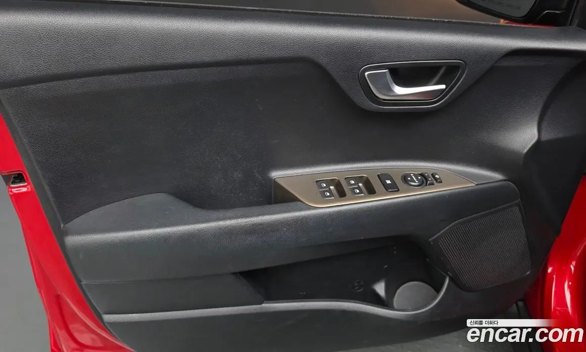 Kia Stonic 2018 1.6 автомат (гидро), фото 14