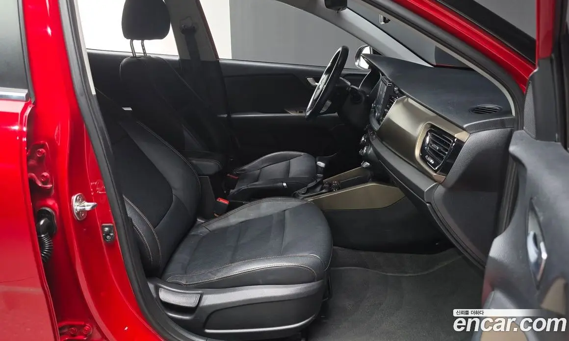 Kia Stonic 2018 1.6 автомат (гидро), фото 16