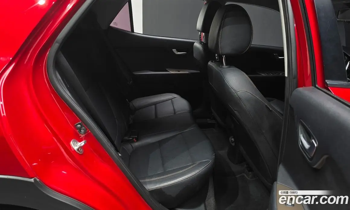 Kia Stonic 2018 1.6 автомат (гидро), фото 17