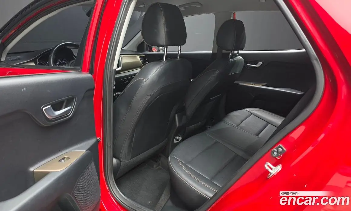 Kia Stonic 2018 1.6 автомат (гидро), фото 18