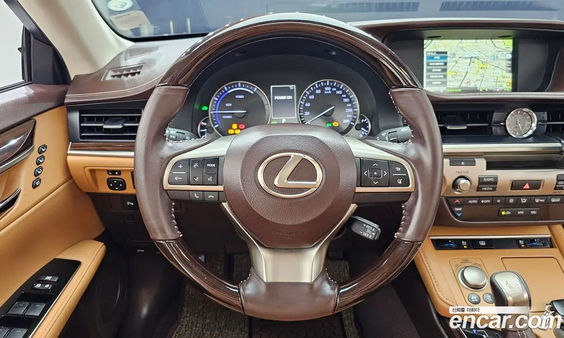 Lexus ES 2016 2.5 автомат (гидро), фото 13