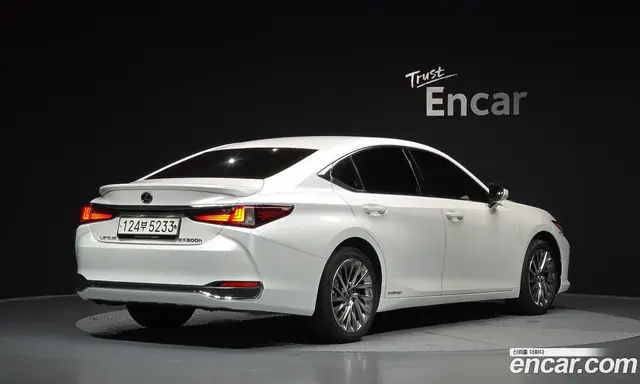 Lexus ES 2021 2.5 автомат (гидро), миниатюра 2