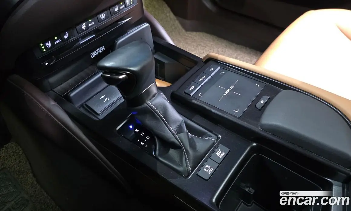 Lexus ES 2021 2.5 автомат (гидро), фото 12