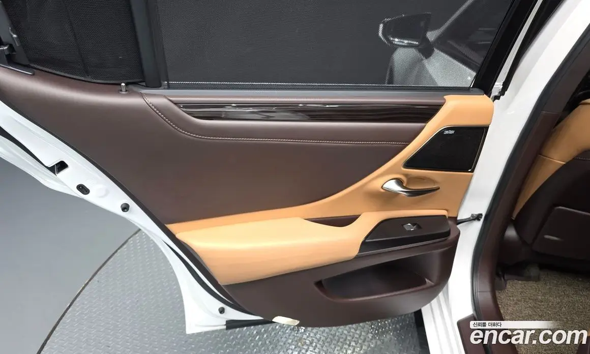 Lexus ES 2021 2.5 автомат (гидро), фото 15