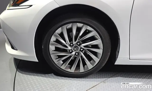 Lexus ES 2021 2.5 автомат (гидро), миниатюра 5