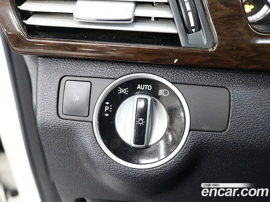 Mercedes-Benz E-Class 2011 1.8 автомат (гидро), фото 14