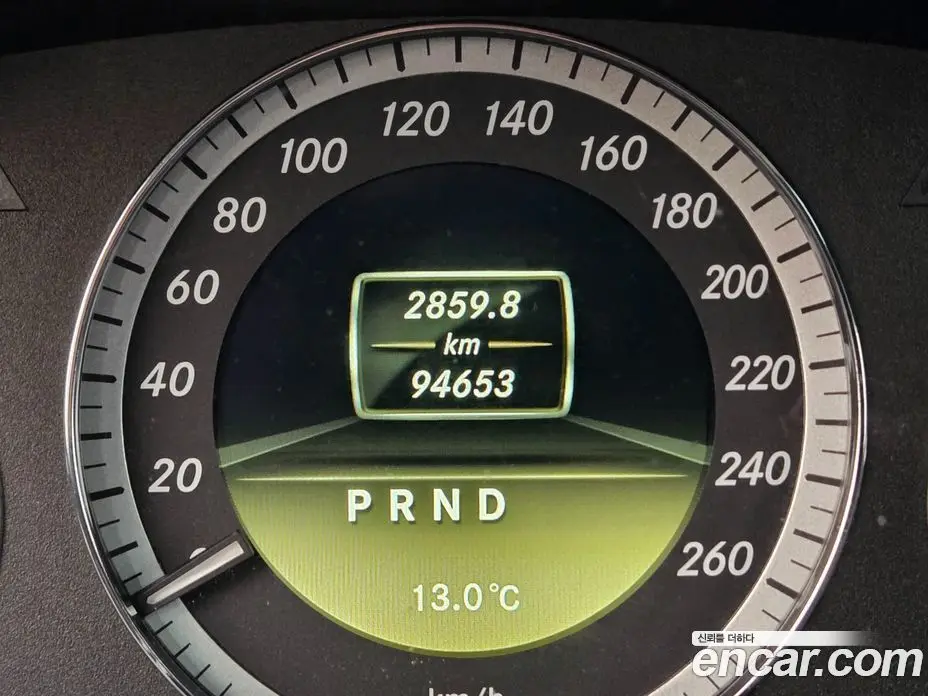 Mercedes-Benz E-Class 2011 1.8 автомат (гидро), фото 16