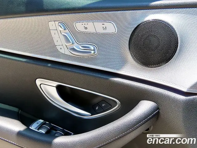 Mercedes-Benz E-Class 2017 1.9 автомат (гидро), миниатюра 12