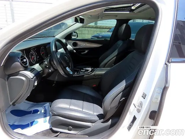 Mercedes-Benz E-Class 2017 1.9 автомат (гидро), миниатюра 5