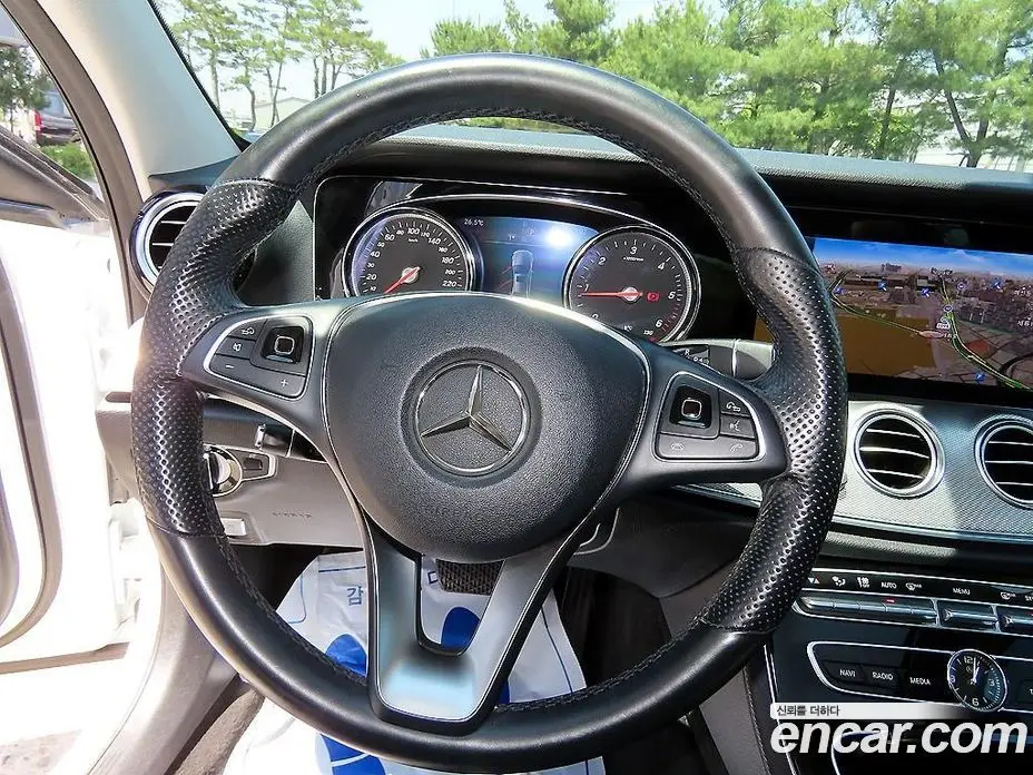 Mercedes-Benz E-Class 2017 1.9 автомат (гидро), фото 8