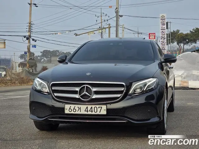 Mercedes-Benz E-Class, 2018, 70 000 км