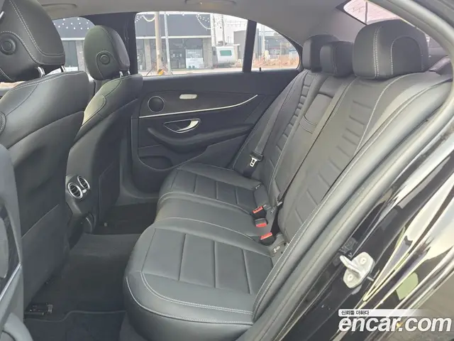 Mercedes-Benz E-Class 2018 1.9 автомат (гидро), миниатюра 9