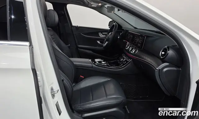 Mercedes-Benz E-Class 2018 2.0 автомат (гидро), миниатюра 11 Mercedes-Benz E-Class 2018 2.0 автомат (гидро), миниатюра 11