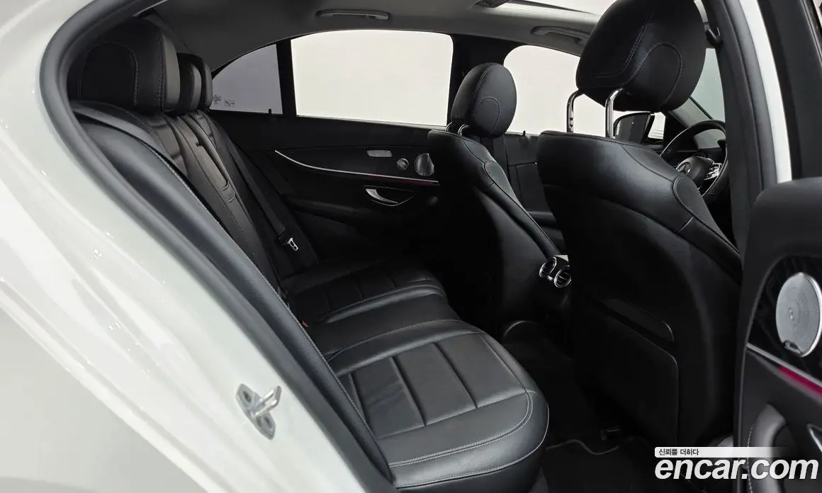 Mercedes-Benz E-Class 2018 2.0 автомат (гидро), фото 12 Mercedes-Benz E-Class 2018 2.0 автомат (гидро), фото 12
