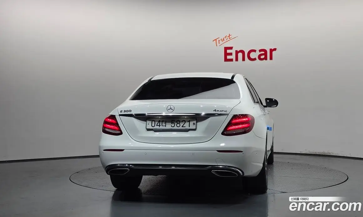 Mercedes-Benz E-Class 2018 2.0 автомат (гидро), фото 4 Mercedes-Benz E-Class 2018 2.0 автомат (гидро), фото 4