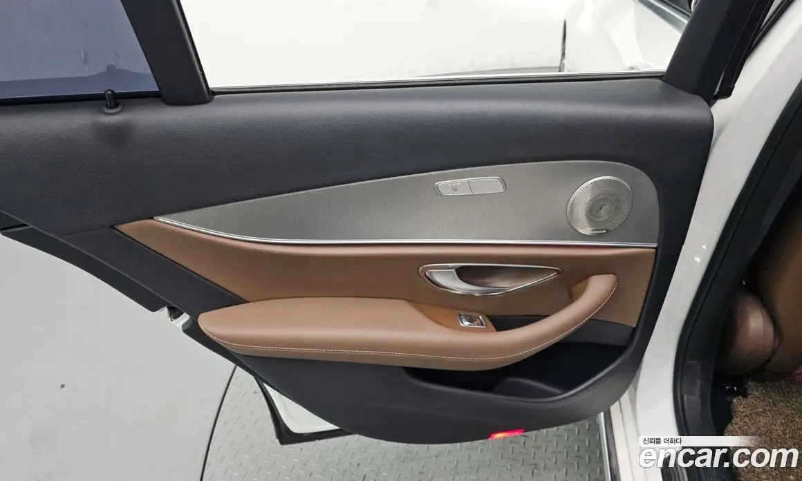 Mercedes-Benz E-Class 2018 2.0 автомат (гидро), фото 15