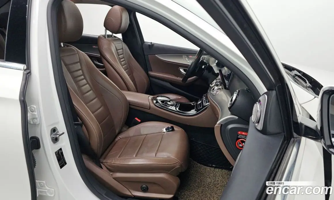 Mercedes-Benz E-Class 2018 2.0 автомат (гидро), фото 17