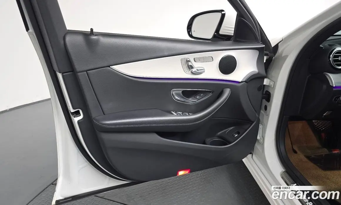 Mercedes-Benz E-Class 2021 2.0 автомат (гидро), фото 13