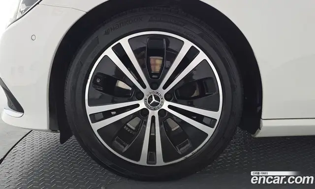 Mercedes-Benz E-Class 2021 2.0 автомат (гидро), миниатюра 4