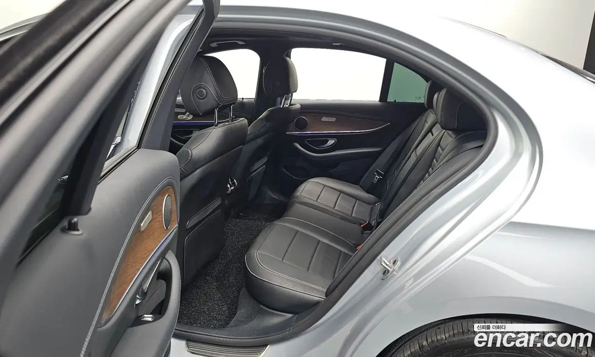 Mercedes-Benz E-Class 2021 2.0 автомат (гидро), фото 11