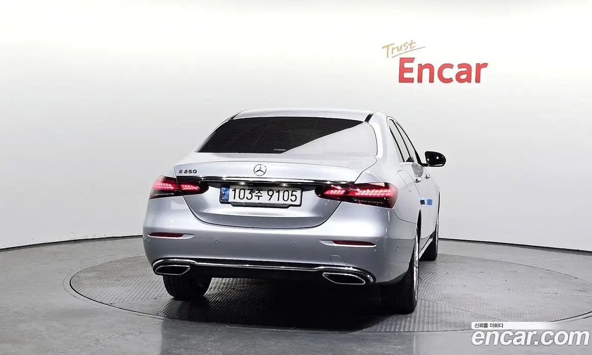 Mercedes-Benz E-Class 2021 2.0 автомат (гидро), фото 4