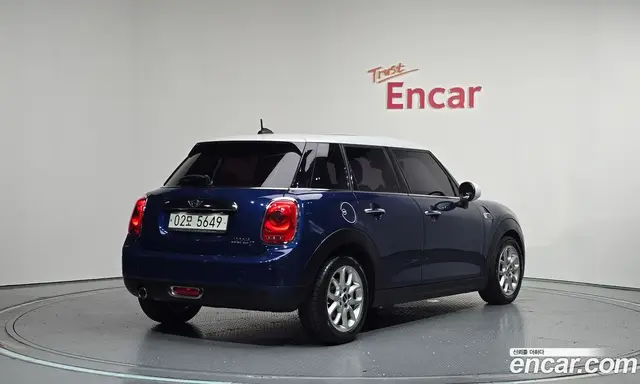 Mini Cooper 2015 1.5 автомат (гидро), миниатюра 2