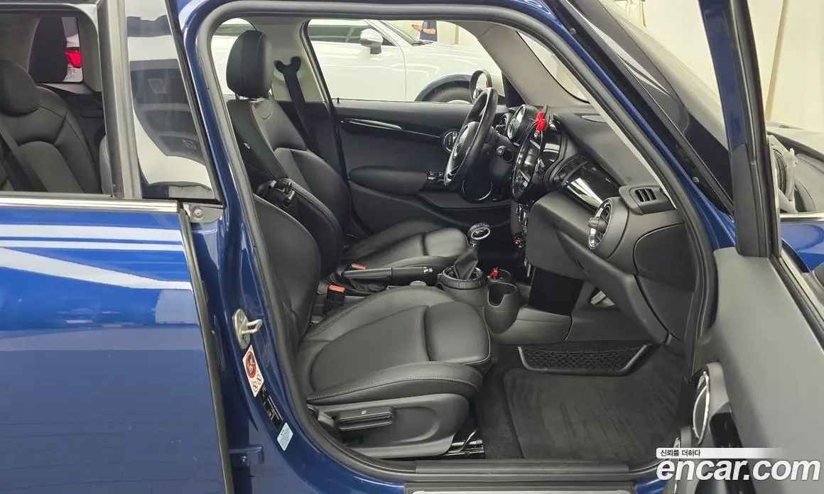 Mini Cooper 2015 1.5 автомат (гидро), фото 11