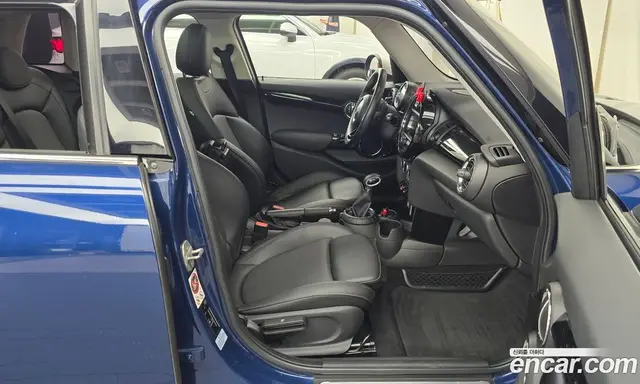 Mini Cooper 2015 1.5 автомат (гидро), миниатюра 11