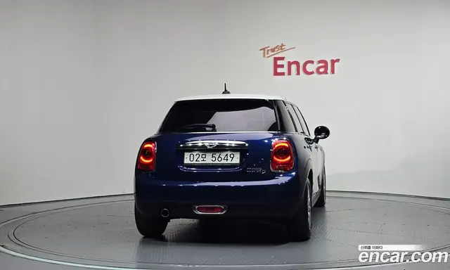 Mini Cooper 2015 1.5 автомат (гидро), миниатюра 4