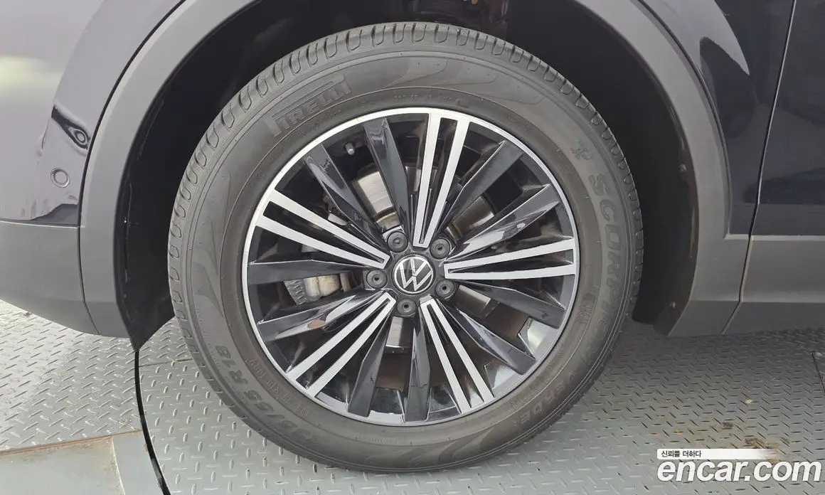 Volkswagen Tiguan 2022 2.0 автомат (гидро), фото 5