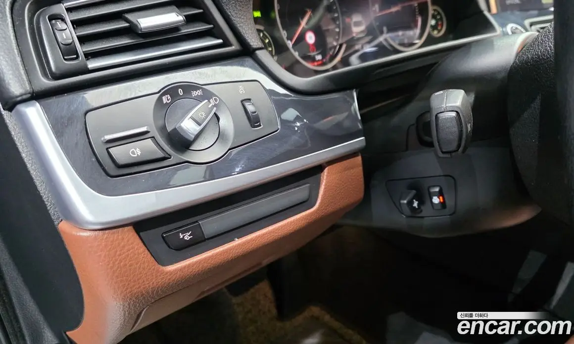 BMW 5 серия 2015 2.0 автомат (гидро), фото 12