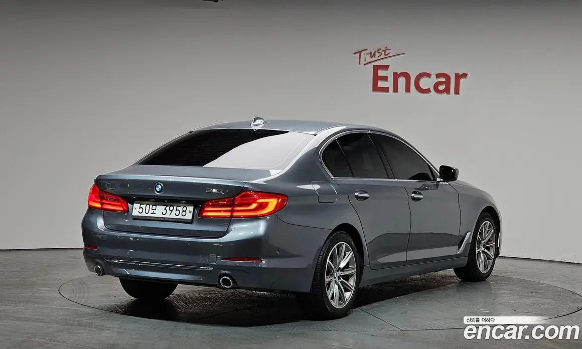 BMW 5 серия 2018 2.0 автомат (гидро), фото 1 BMW 5 серия 2018 2.0 автомат (гидро), фото 1