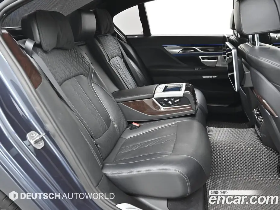 BMW 7 серия 2016 4.4 автомат (гидро), фото 12