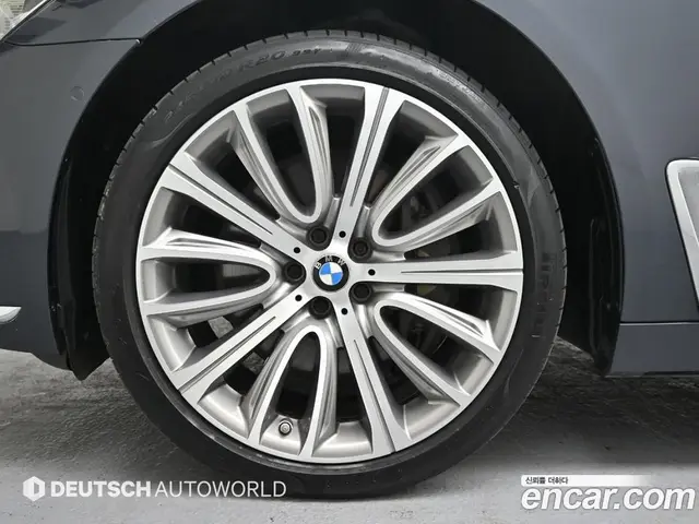 BMW 7 серия 2016 4.4 автомат (гидро), миниатюра 5
