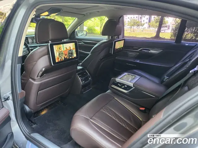 BMW 7 серия 2016 3.0 автомат (гидро), миниатюра 11 BMW 7 серия 2016 3.0 автомат (гидро), миниатюра 11