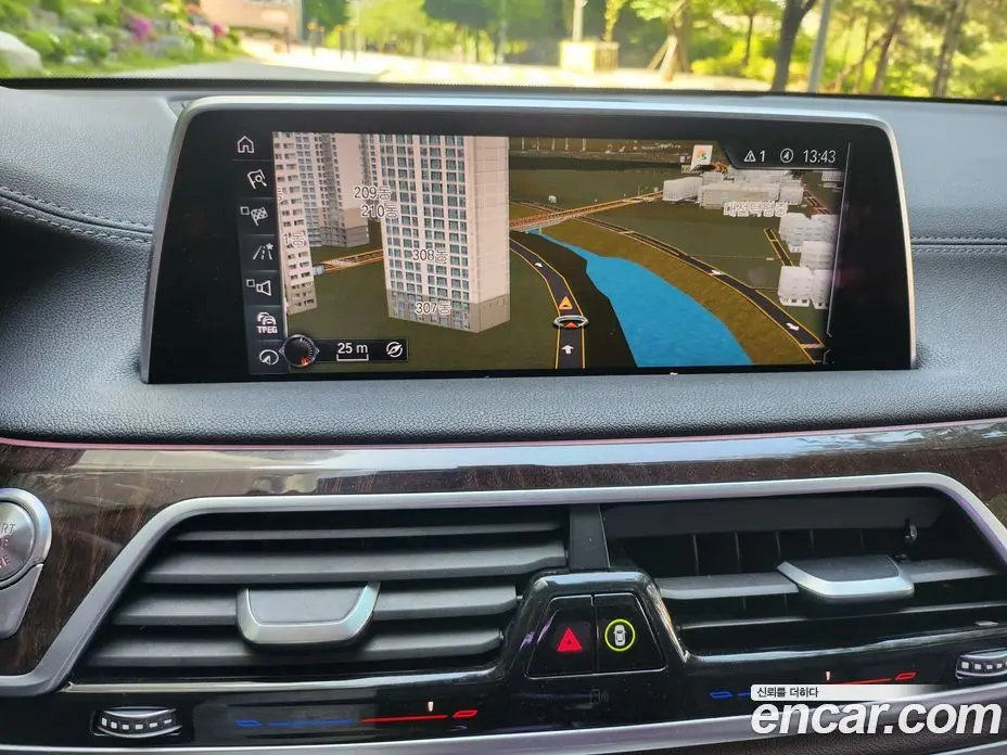BMW 7 серия 2016 3.0 автомат (гидро), фото 14 BMW 7 серия 2016 3.0 автомат (гидро), фото 14