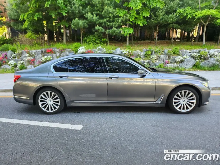 BMW 7 серия 2016 3.0 автомат (гидро), фото 17 BMW 7 серия 2016 3.0 автомат (гидро), фото 17