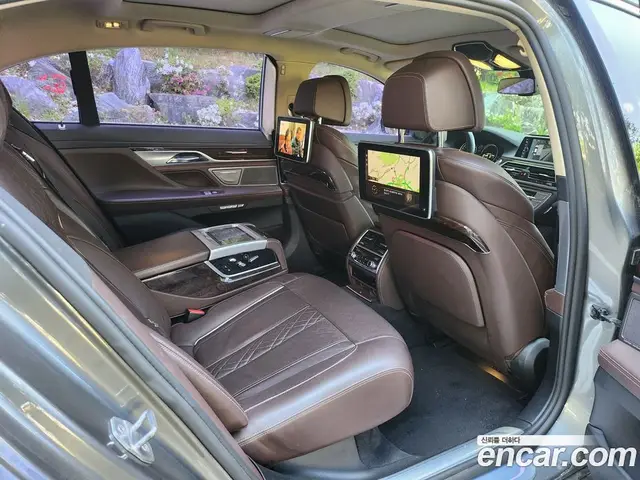 BMW 7 серия 2016 3.0 автомат (гидро), миниатюра 10 BMW 7 серия 2016 3.0 автомат (гидро), миниатюра 10