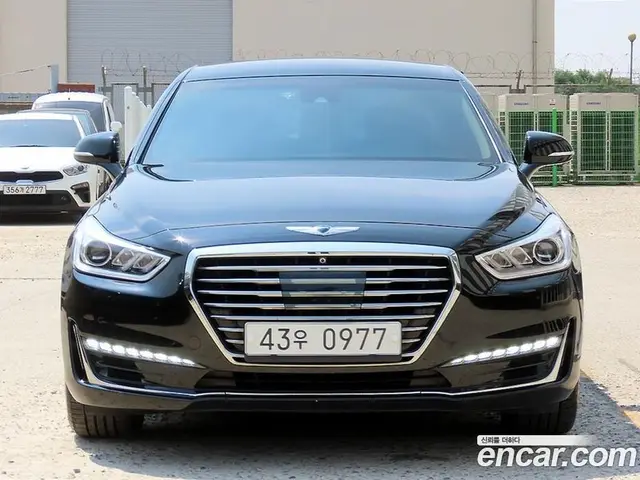 Genesis EQ900, 2016, 134 315 км