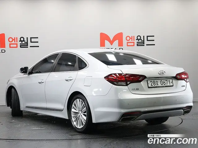 Hyundai Aslan 2016 3.0 автомат (гидро), миниатюра 2