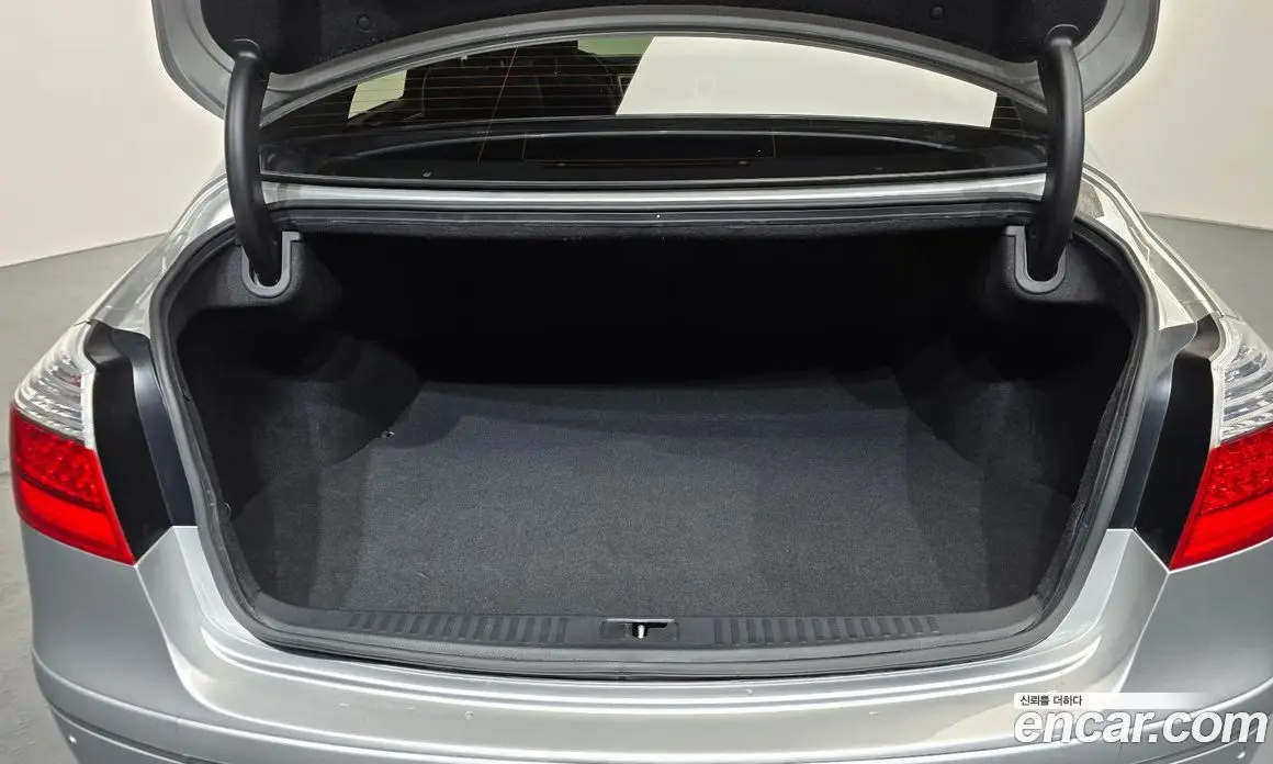 Hyundai Genesis 2010 3.3 автомат (гидро), фото 16